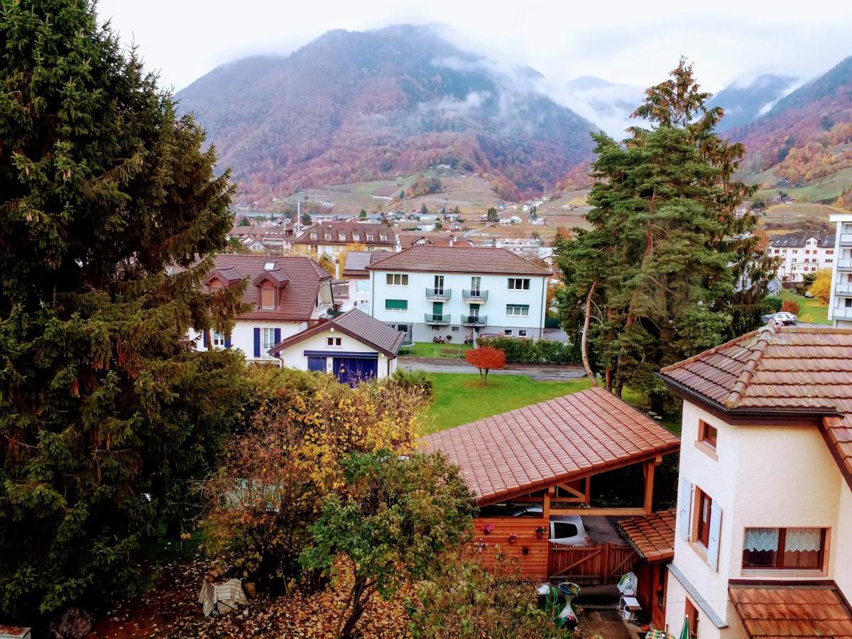 Alpine Apartment Villeneuve Bagian luar foto